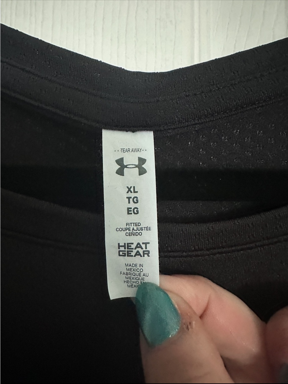 Under Armour Women’s  Long Sleeve Performance Tee - Black with Small White Logo - Picture 2 of 6